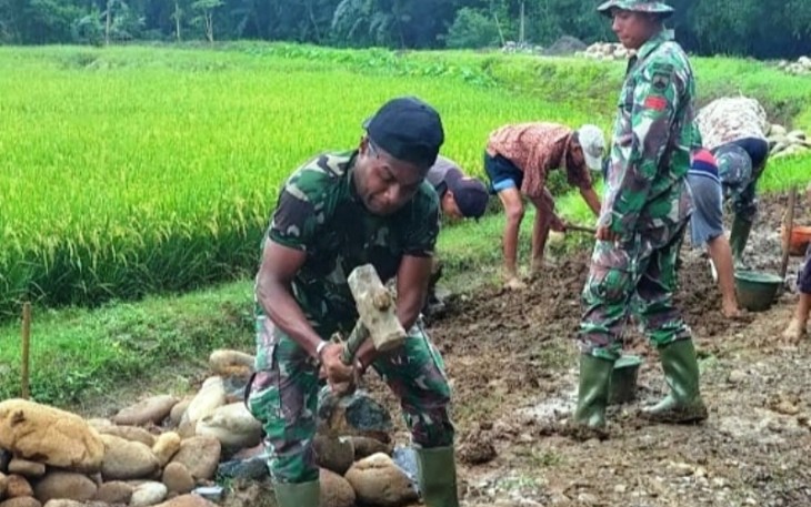 Aksi Prajurit Fakfak Papua Barat di Lokasi TMMD Reguler Pekalongan