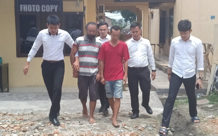 Dua tersangka saat diamankan