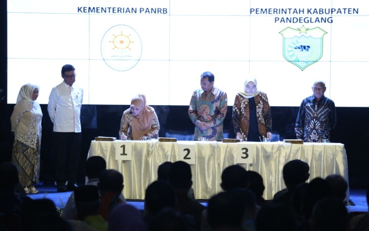 Bupati Asahan Tanda Tangani Komitmen Wujudkan Mal Pelayanan Publik Dengan Menpan-RB