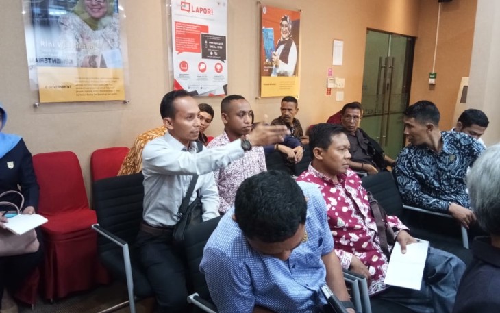Sekretaris komisi 1 DPRD SBB Eko Budiono