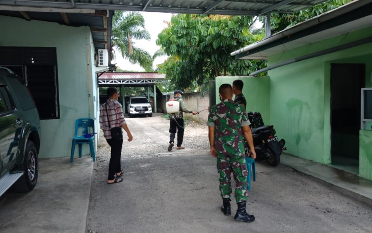  Asrama Kodim Disemprot Disinfektan Oleh Kelurahan Padang Matinggi