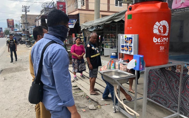 Perusahaan PT Inalum(Persero) memasang instalasi cuci tangan berbentuk wastafel portable yang dilengkapi hand wash pada 15 titik di tempat keramaian Wilayah Kabupaten Batu Bara dan Toba Samosir