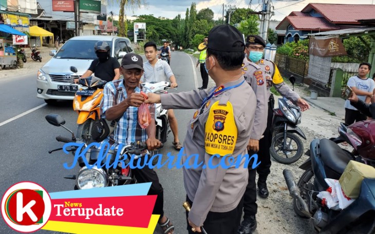 Kapolres Batu Bara Berbagi Ta'jil