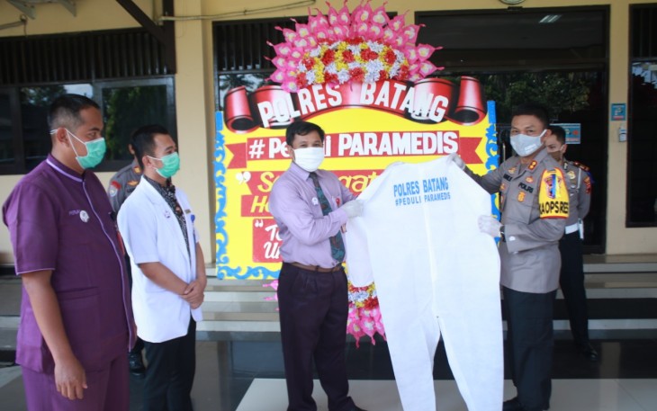 Polres Batang Beri Bantuan APD