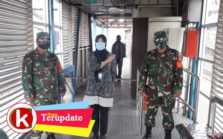 Anggota Koramil 06/KD Bersama Tiga Pilar Lakukan Pemantauan PSBB di 4 Titik 