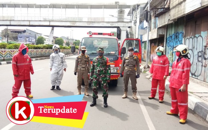 Serka Ahmad Marulloh Dampingi Sterilisasi Wilayah Binaan Cegah Penyebaran Corona