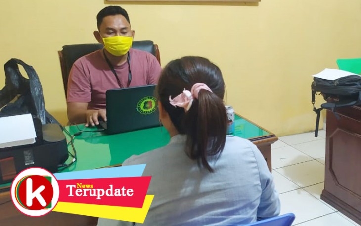 IRT Warga Bengkulu Selatan saat diperiksa penyidik