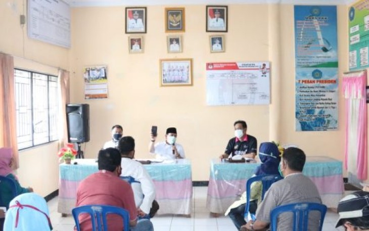 Wakil Wali Kota Bengkulu Dedy Wahyudi Saat Pimpin Rapat di Kantor Camat Singaran Pati Kota Bengkulu 