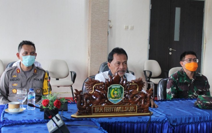 Bupati Bengkulu Tengah Ferry Ramli Ikuti Halal Bi Halal Melalui Vidcon Bersama Gubernur
