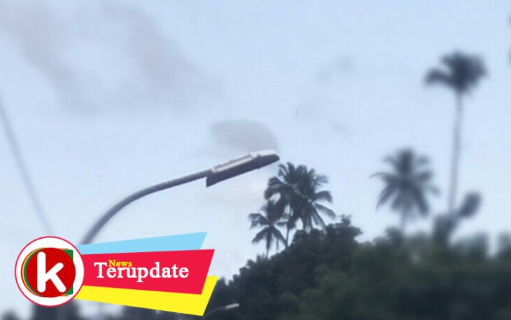 Salah satu lampu PJU yang padam