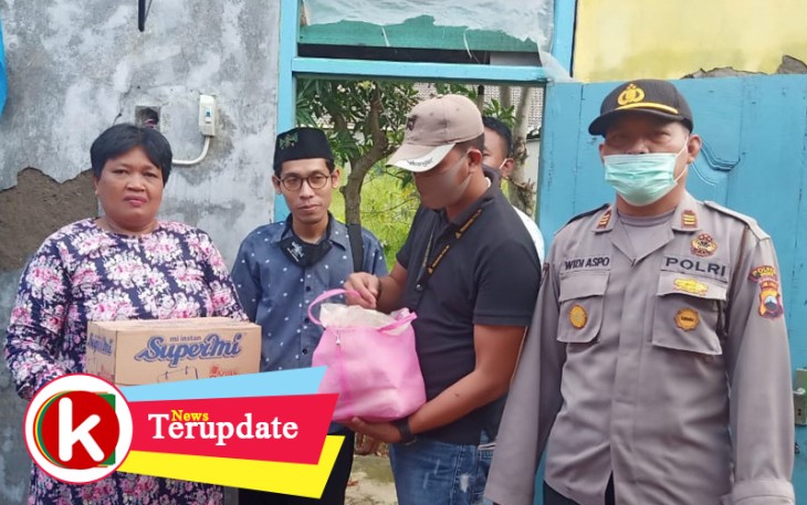 Kapolsek Bulakamba Beri Bantuan ke Korban Puting Beliung