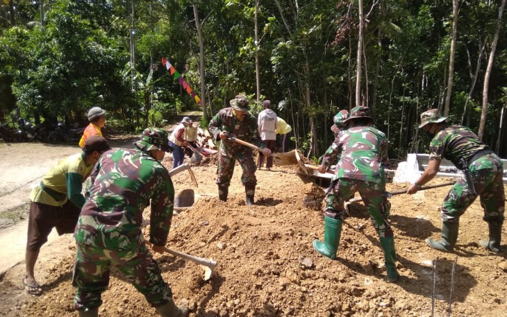 Kekentalan dan Kekraban Makin Erat Antara TNI dengan Warga