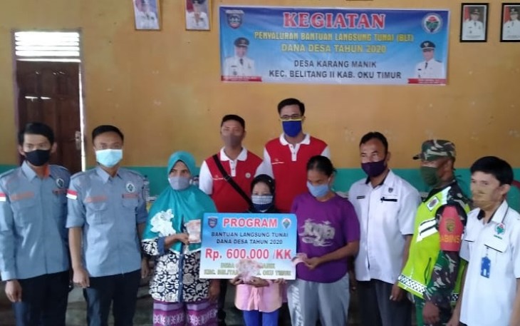 103 KK Warga Desa Karang Manik OKU Timur Terima BLT