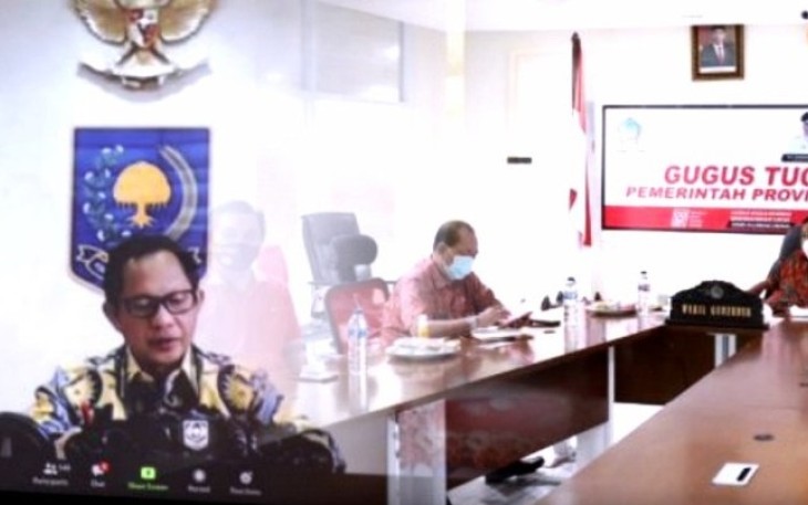 Wagub Sulut saat Vidcon bersama Mendagri