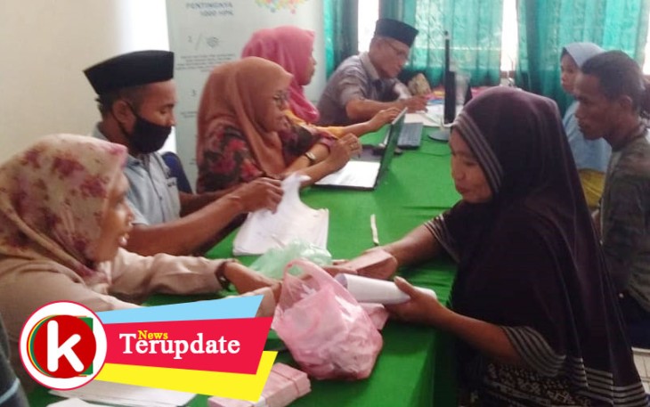 995 Kepala Keluarga Negeri Luhu Maluku Terima BLT-DD Tahap Dua