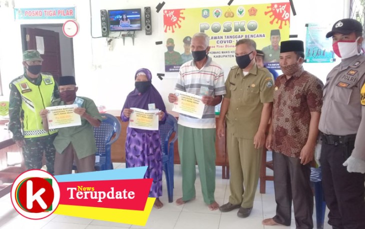Pemdes Kemang Manis Salurkan BLT-DD Tahap Dua