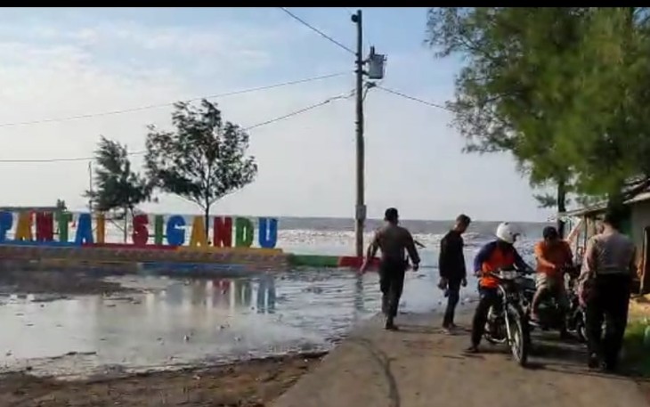 Polsek Batang Kota Giatkan Patroli Pesisir Pantai