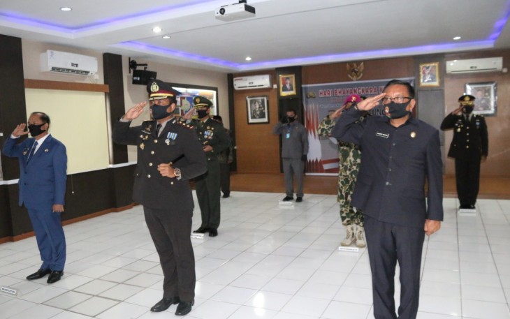 Peringati HUT Bhayangkara Ke-74 Polres Bitung Bitung Laksanakan Upacara Secara Virtual