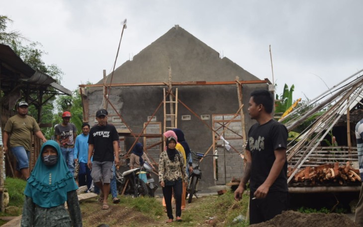 Mukidi : “Puji Syukur Rumahku Hampir Jadi”