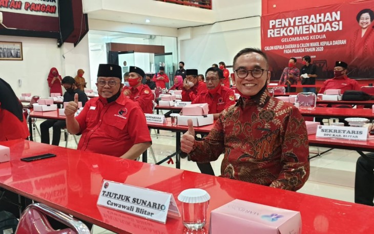 Santoso dan Tjutjuk Sunario Saat di Forum Pengambilan Rekomendasi dari DPP PDIP