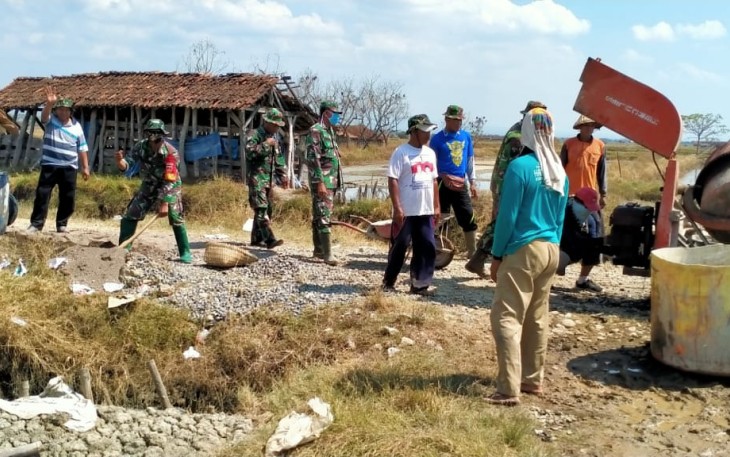 Pelaksanaan TMMD Sengkuyung di Desa Asempapan