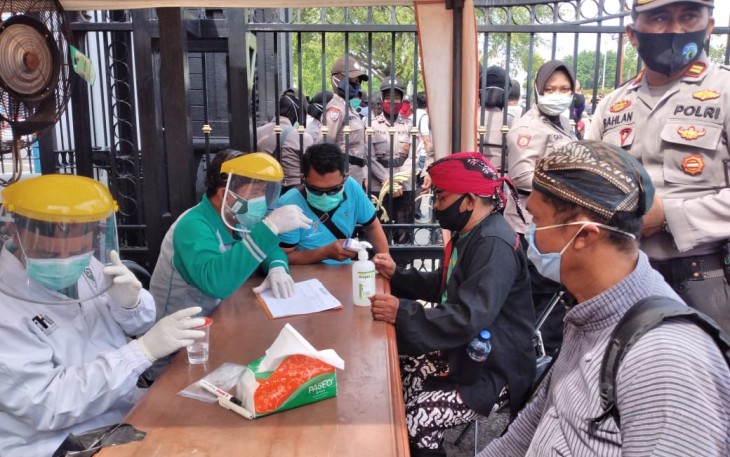 Dua Orang pengunjuk rasa senima dinyatakan reaktif