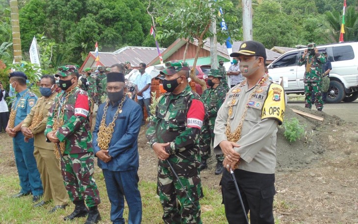 Peletakan Batu Pertama Kegiatan TMMD Ke-108 di Raja Ampat