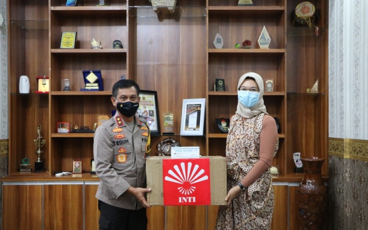 INTI Serahkan Bantuan 10.000 Masker ke Polda Bengkulu