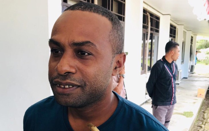 Mantan pemain Persiram Frans Freno Sauyai