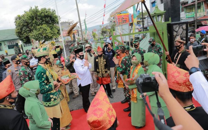 Bupati Rejang Lebong Ahmad Hijazi Menyambut Kedatangan Pangdam II Sriwijaya 