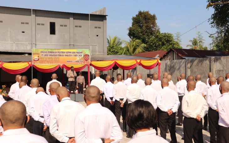 Dir Binmas Polda Bengkulu saat jadi Irup Pembukaan Diksar Satpam