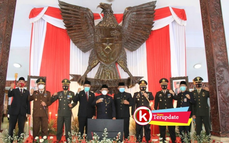 Dandim 0808/Blitar Bersama Forkopimda Blitar (Kodim 0808/Blitar for Klikwarta.com) 