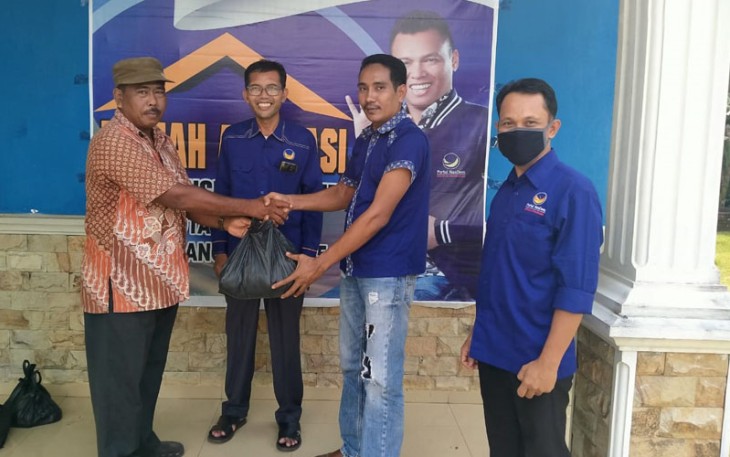 Pembagian hewan kurban di rumah aspirasi