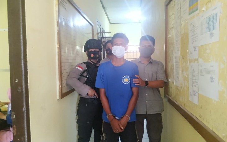 Tersangka saat diamankan