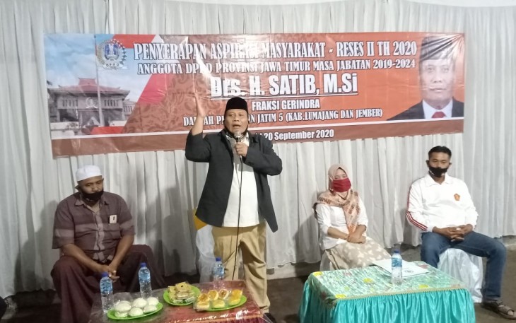 Anggota DPRD Jawa Timur Satib saat reses