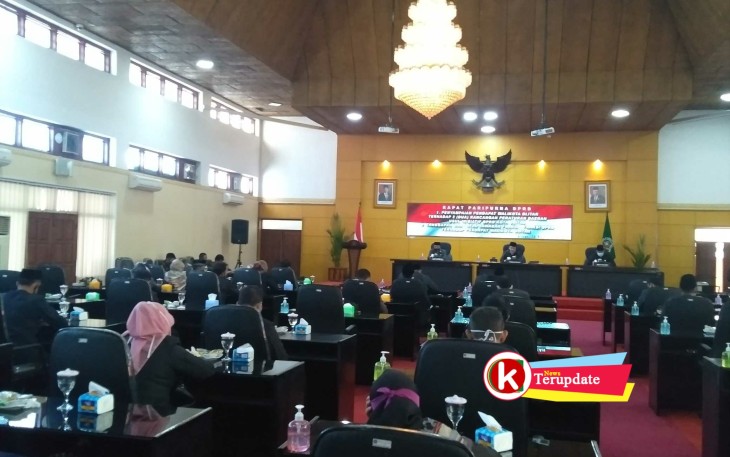 Rapat Paripurna DPRD Kota Blitar, 18 September 2020. (foto: Faisal NR / Klikwarta.com) 