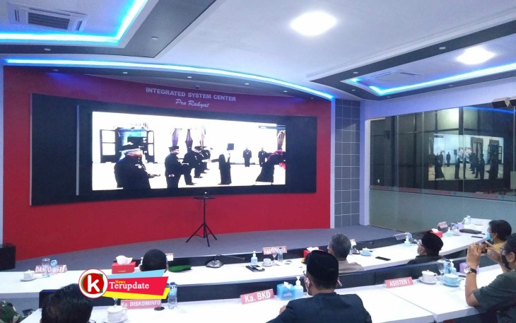 Prosesi Pelantikan Penjabat Sementara Bupati/Walikota dari Kota Blitar (foto: Faisal NR / Klikwarta.com) 