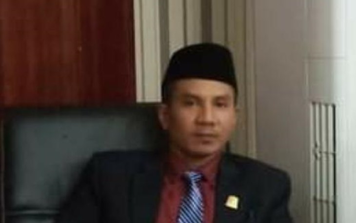 Erfan Suri Limbong Wakil Ketua Fraksi SAR DPRK Aceh Singkil.