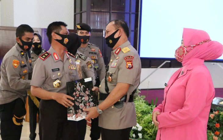 Suasana Haru Iringi Acara Pisah Sambut Wakapolda Bengkulu