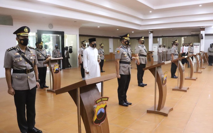7 Kapolres baru di wilayah Polda Jawa Tengah melakukan serah terima jabatan (sertijab) di gedung Borobudur Mapolda Jateng, Jumat (23/10/2020).