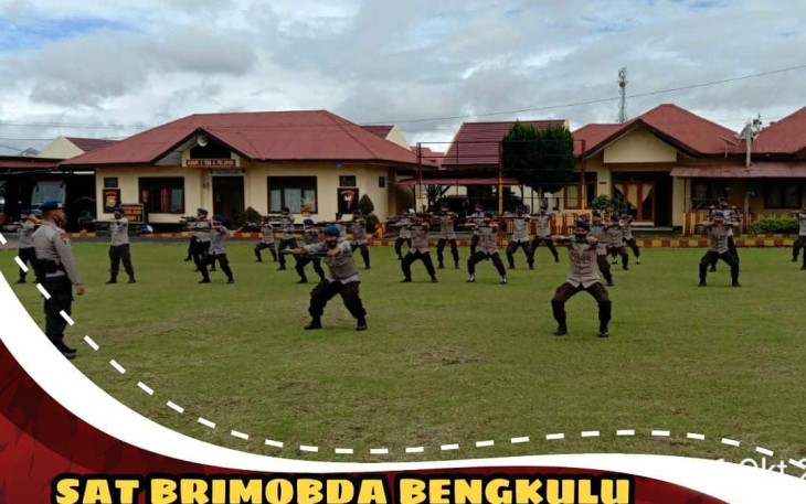 Personil Batalyon A Pelopor Lakukan Latihan Senam Senjata