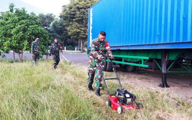Danramil 1310-01/Bitung Ajak Personel Koramil Bitung Lakukan Karya Bakti