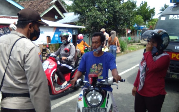Tim Gabungan Satgas Covid-19 Bengkulu Selatan Tegur 13 Orang Pelanggar Prokes