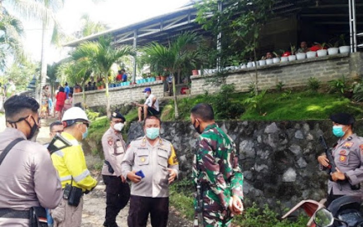 Danramil 1310-01/Bitung Netralisir Aksi Pemblokiran Jalan Menuju PT MSM/TTN Oleh Sejumlah Warga Pinasungkulan