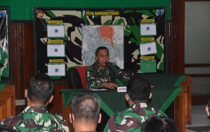 Pangdam IV/Diponegoro Mayjen TNI Bakti Agus Fadjari, S.I.P., M.Si. secara resmi menutup Latihan Posko I  Korem 072/Pamungkas Tahun 2020 bertempat di Aula Makorem 072/Pamungkas Jl. Reksobayan No.4, Ngupasan, Gondomanan, Kota Yogyakarta. Sabtu (5/12/2020) 