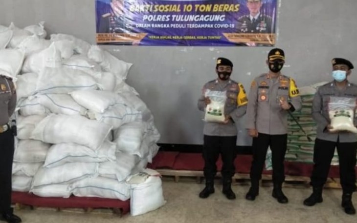 Polres Tulungagung Salurkan Bantuan Beras