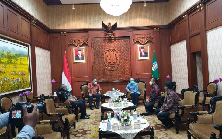 Wali Kota Surabaya Wisnu Sakti Buana Melakukan Silaturrahmi Dengan Gubernur Jatim Khofifah Indar Parawansa 