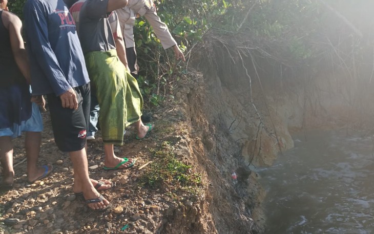 Niat Main Air di Pantai, Pelajar Ponpes Hanyut Dibawa Arus
