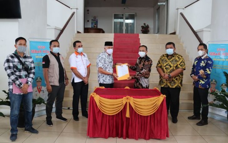 Pimpinan DPRD Kabupaten Kepahiang Menerima Salinan Keputusan Penetapan Pasangan Calon Terpilih Bupati dan Wakil Bupati Kepahiang Periode 2021-2024 Dari KPU Kabupaten Kepahiang