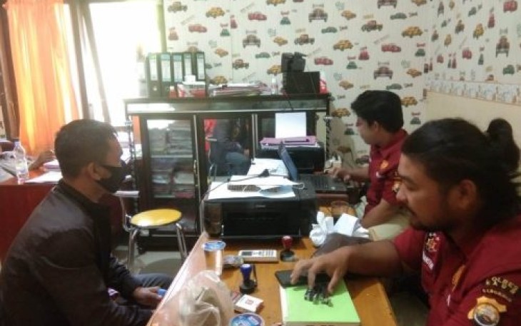 Suami Melaporkan Istrinya ke Polisi 
